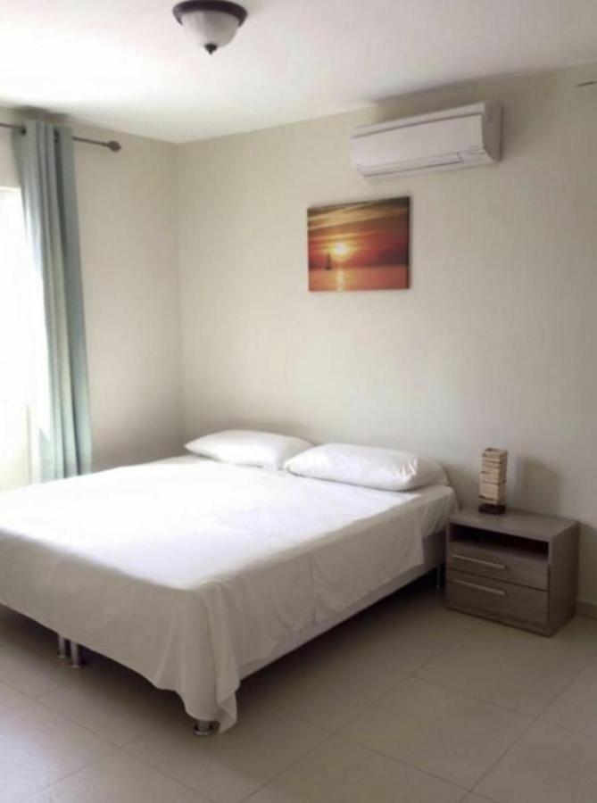 Andira Apartments Willemstad Bagian luar foto