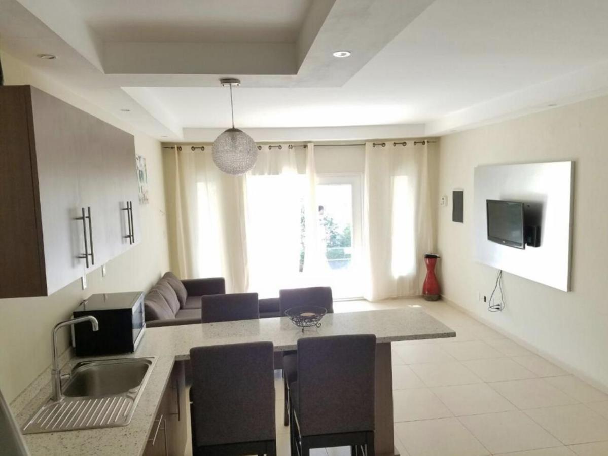 Andira Apartments Willemstad Bagian luar foto