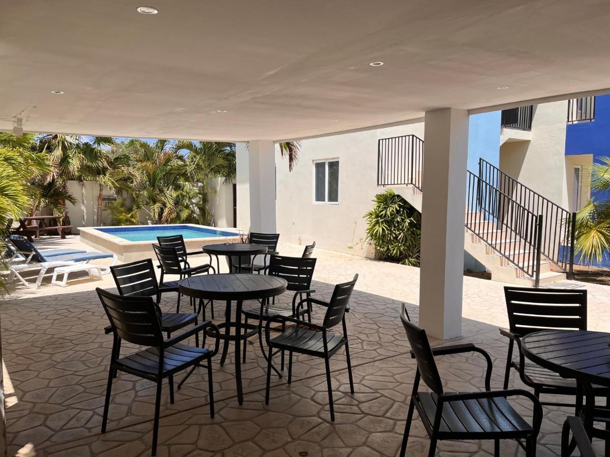 Andira Apartments Willemstad Bagian luar foto